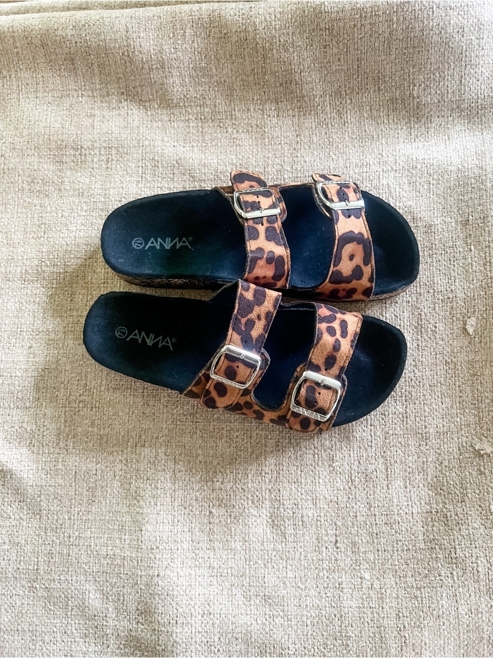 BNIB ANNA Glory-100 Leopard Faux Suede Buckle Slide Sandals 7.5 - Picture 4 of 6